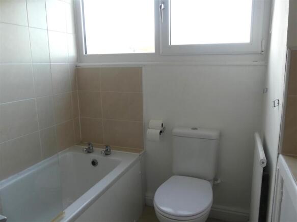1 bed Flat to rent Image 11