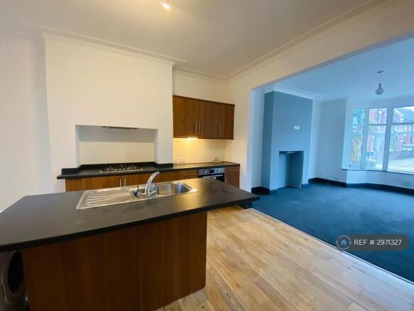 1 bed Flat to rent Image 6