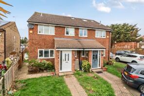 10, Sandringham Court, Slough SL1 6JZ