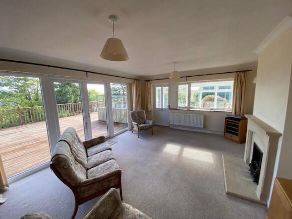 Living Room 2.jpg