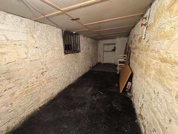 3 bed Terraced for sale Image 7
