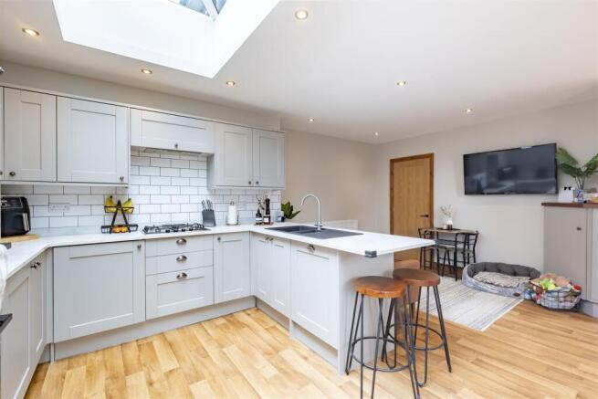 Kitchen / Diner / Entertaining