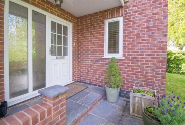 ENTRANCE PORCH