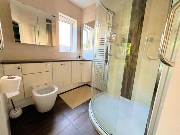 Ensuite.jpg
