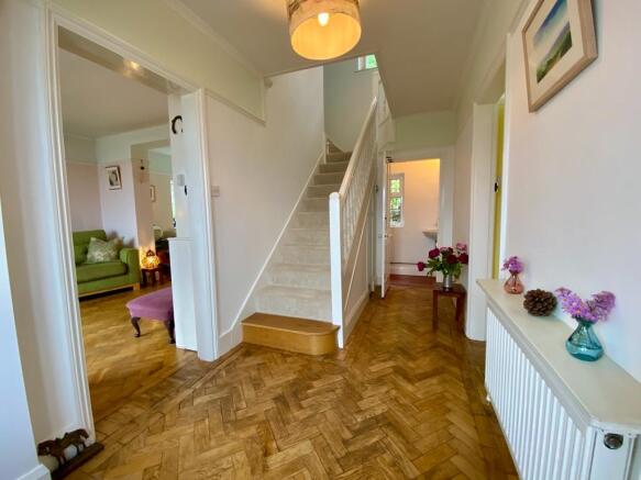 Entrance hall/W.C