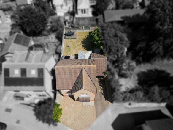 Maple Drive, Brandon Groves, South Ockendon, Essex, RM15 photo 4