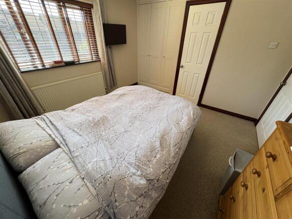 2 bed House for sale Image 8