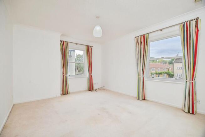 2 bed Maisonette for sale Image 5