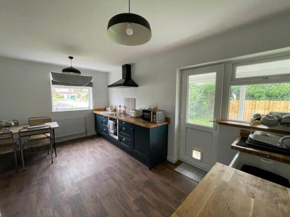 amesbury drive 8 kit