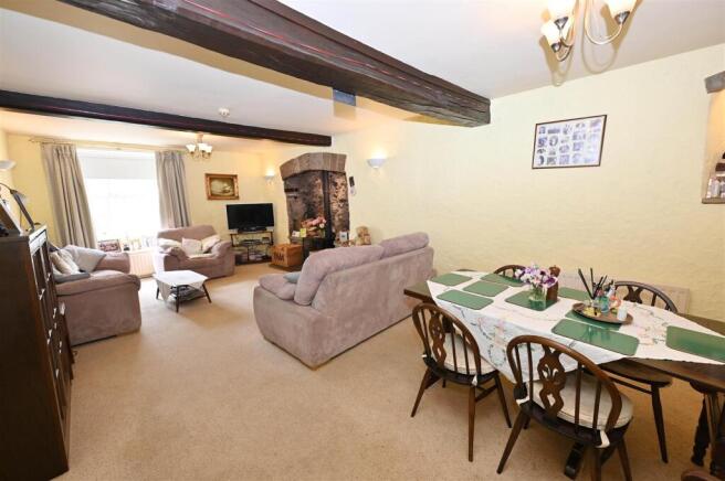 8 bed Detached for sale Image 9