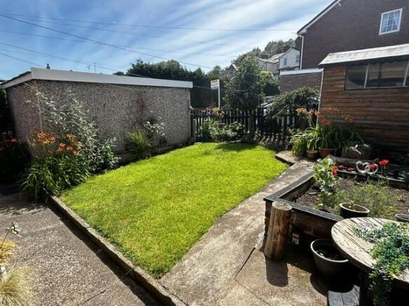 2 bed Semi-Detached for sale Image 10