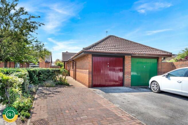 Garage / parking