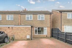 4, Chandler Close, Bampton OX18 2NW