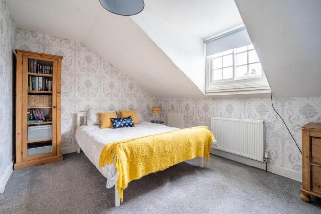 4 bed Terraced for sale Image 10