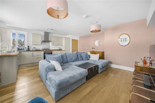 2-bed flat on High Street, Hampton Wick, £475,000