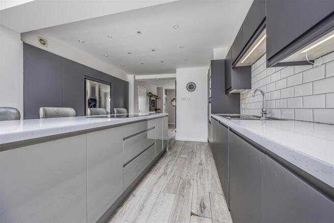7 Spinney Close, Waterlooville-PorticoMarketing-So