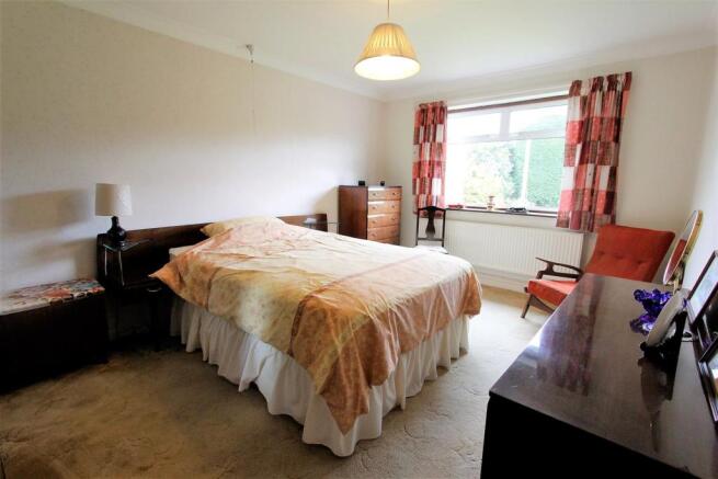 Master Bedroom.JPG