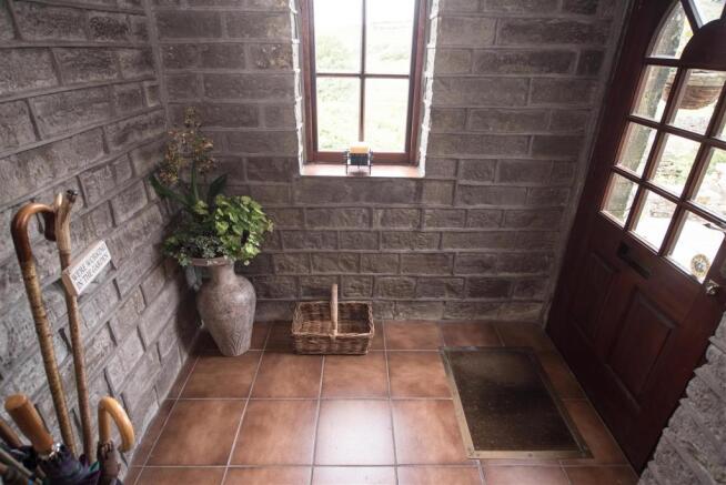 ENTRANCE PORCH