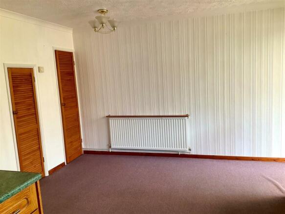 Dinign Room.jpg