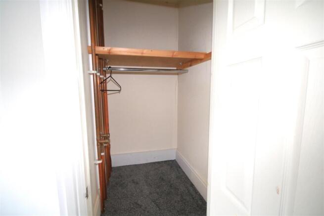 Bedroom 3 Wardrobe.JPG