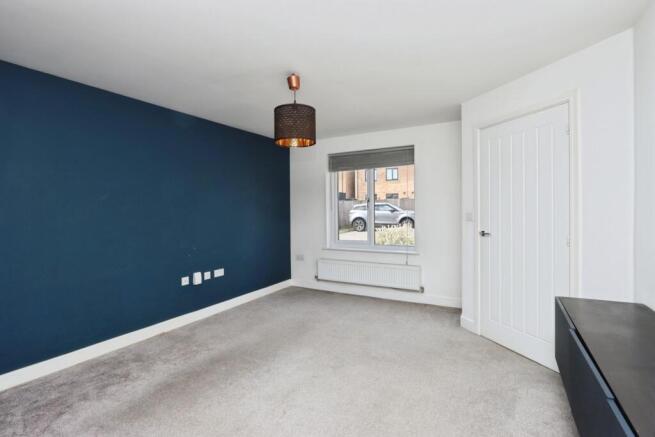 3 bed Semi-Detached for sale Image 7