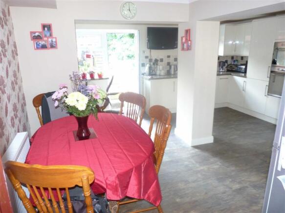 Kitchen/Breakfast Ro