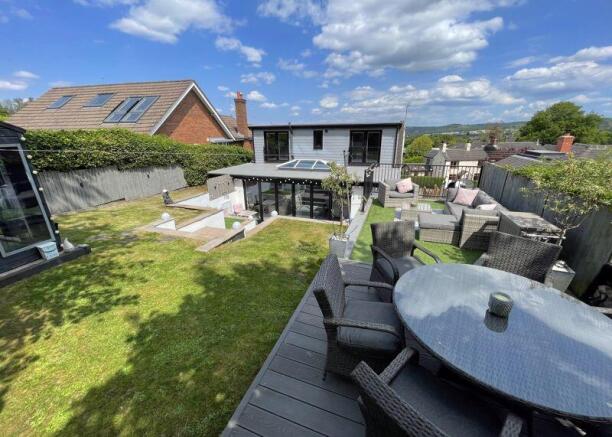 Rear Elevation & Views