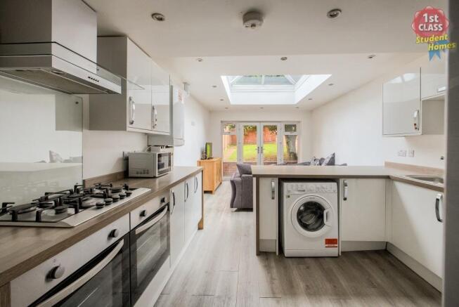 Kitchen/ Living Room