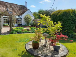 7, Corby Road, Grantham NG33 4LQ
