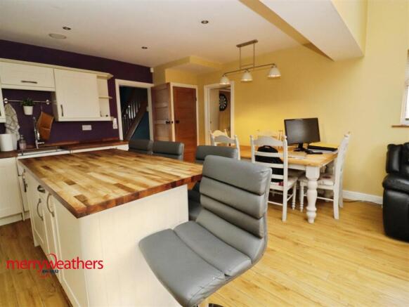 EXTENDED KITCHEN/DINER