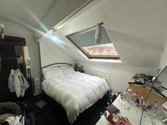 6 bed Terraced to rent Image 5