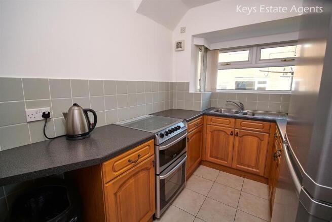 Kitchen Ang1.jpg