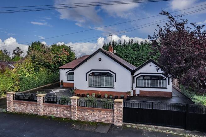 3-bed detached on Bramley Road, Bramhall, SK7, £825,000