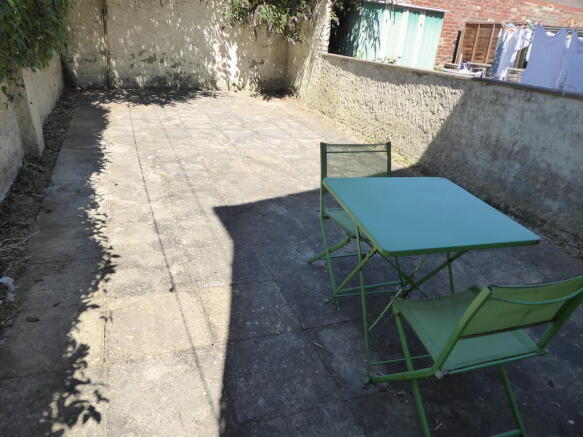 Photo 10