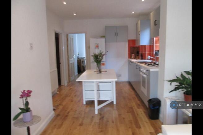 Kitchen Table, Lounge, Spot Lights