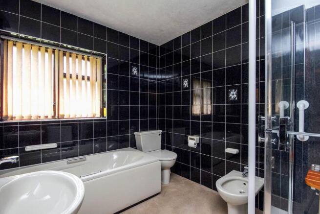 En-suite Bathroom