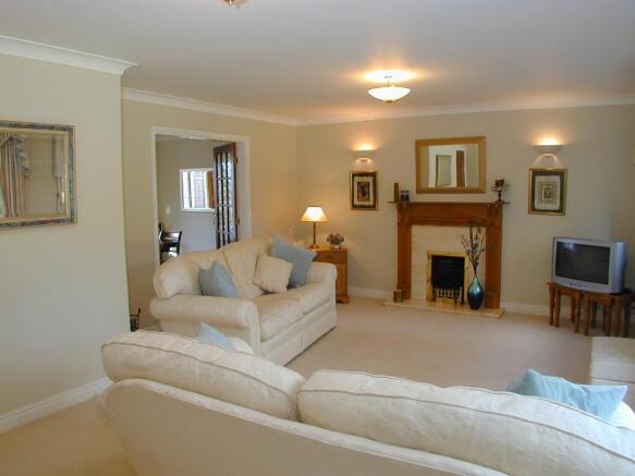 Attractive Lounge
