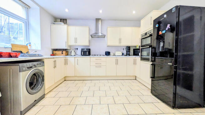 PXL_20260327_122834068.MP~2