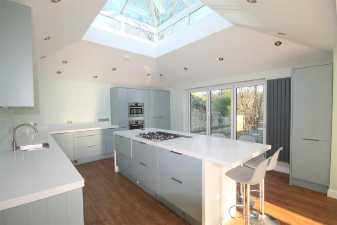 Kitchen 4.JPG