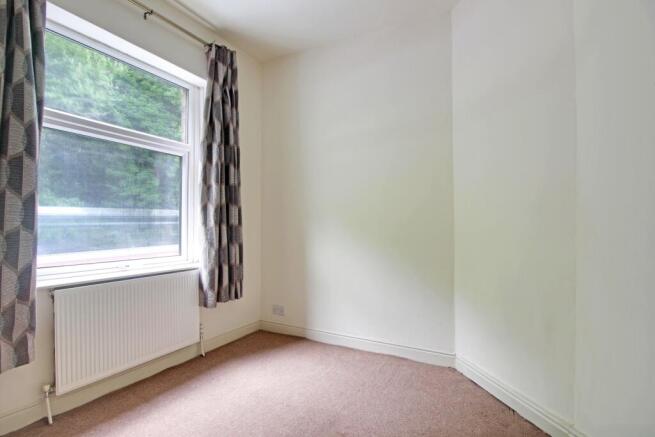 2 bed Terraced to rent Image 12