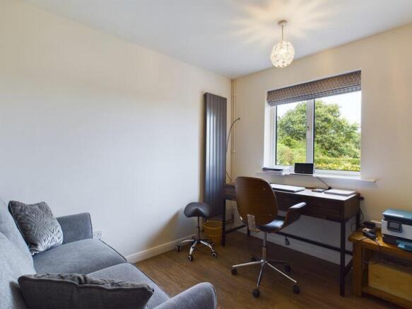 Bedroom 3/office