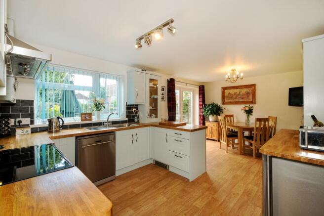 Kitchen / Dining Room