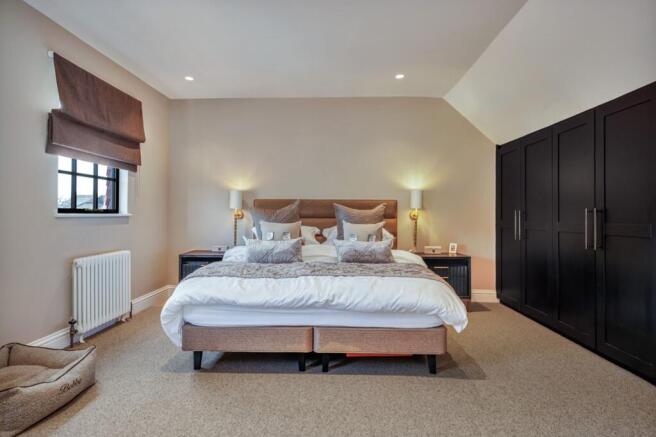 Principle bedroom
