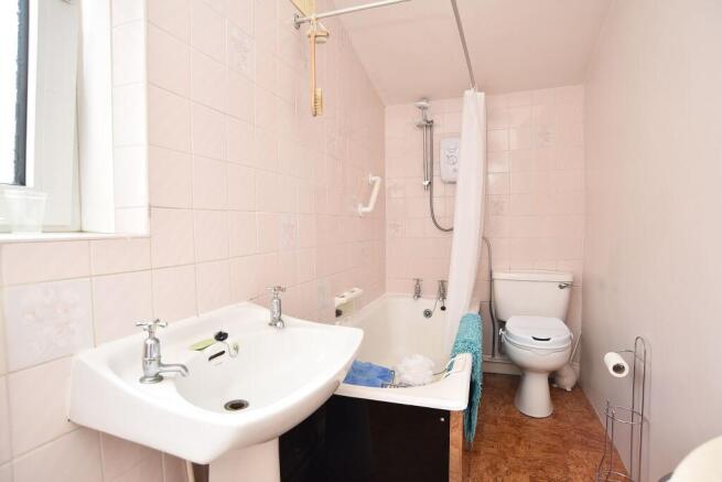 2 bed Terraced for sale Image 8