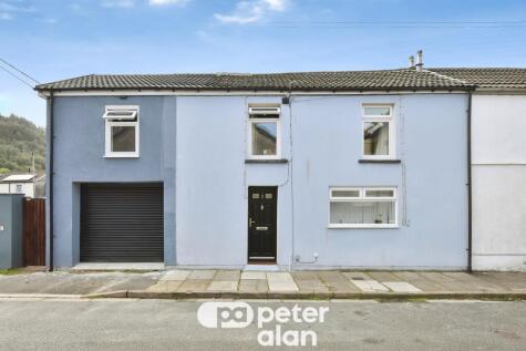 Cwmneol Place, Cwmaman, Aberdare