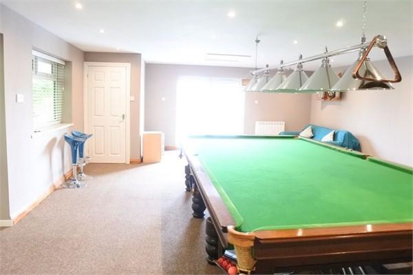 Snooker Room 
