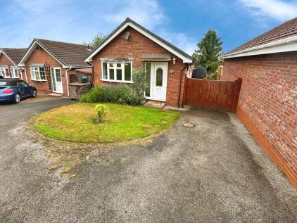 Chatsworth Drive, Tutbury, Burton-on-Trent, DE13