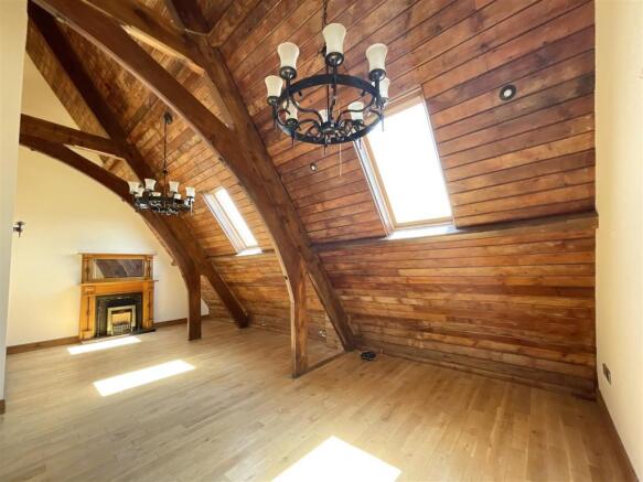 Spacious living room
