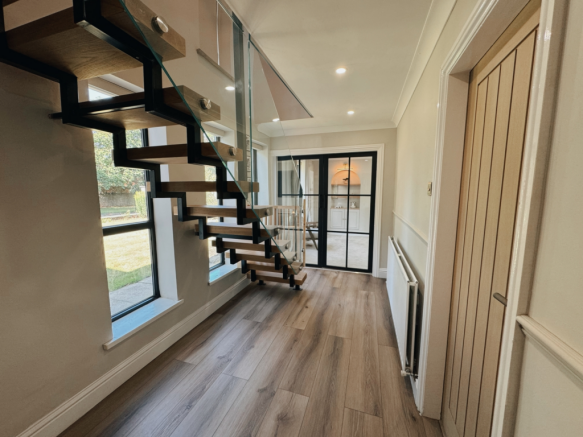 11. Hallway Reception