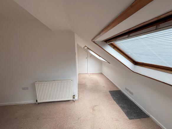 3 bed Semi-Detached for sale Image 8